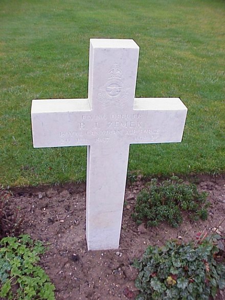 [F/O RJ Zemek Grave Marker]